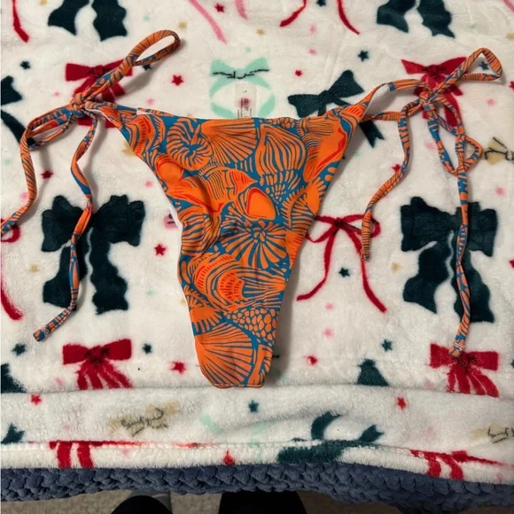 SHEIN bathing suit set - Picture 2 of 6